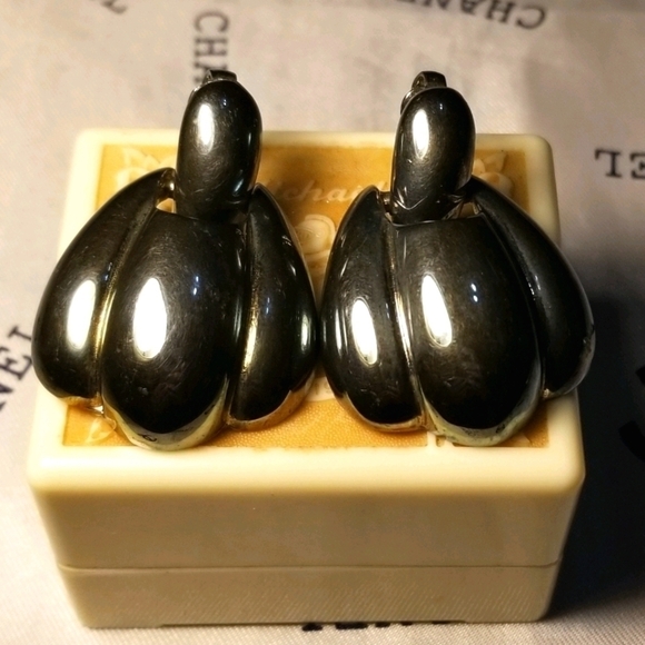 VTG GIVENCHY PARIS NY Gun Metal Earrings - Picture 4 of 7